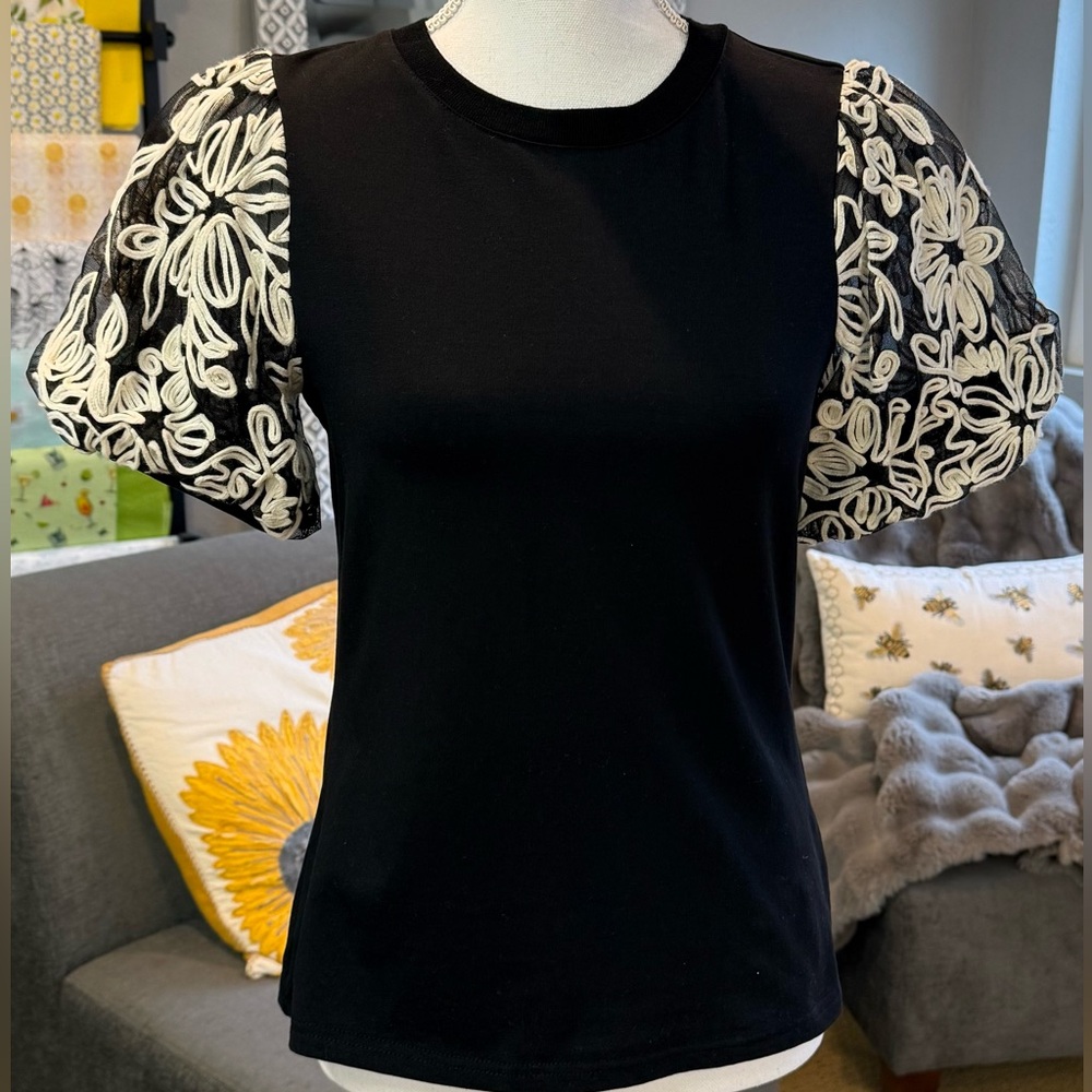 GARCIA Lace Sleeve Black T-Shirt Small